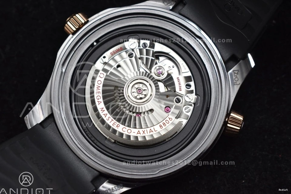 Black Edition Bezel Seamaster RG on Strap Black Rubber Best Black Ceramic 300m 1:1 VSF Dial 43.5mm A8806 0219